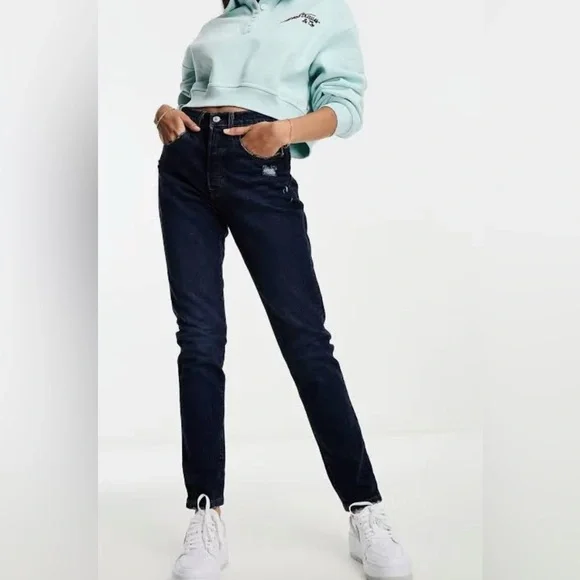 Levi's Dark Blue Skinny Jeans for Women - Picture 5 of 16